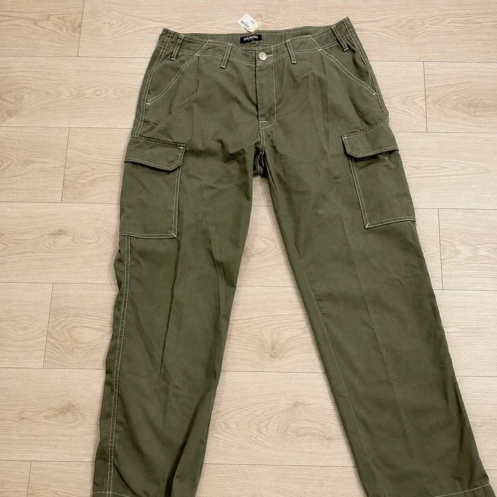 True Religion Mens Olive Green Contrast Stitch Cargo Pants Size 34 Straight Leg